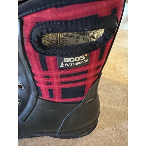 Bogs- Red & Black Plaid Waterproof Rain Boots Kids Size 1 - Picture 4 of 8